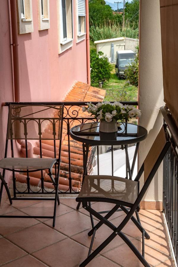 Apartamento Sofi'S House & Garden Kanálion Exterior foto